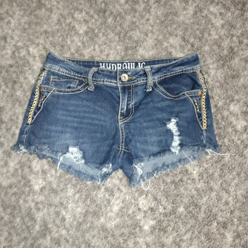 Hydraulic shorts